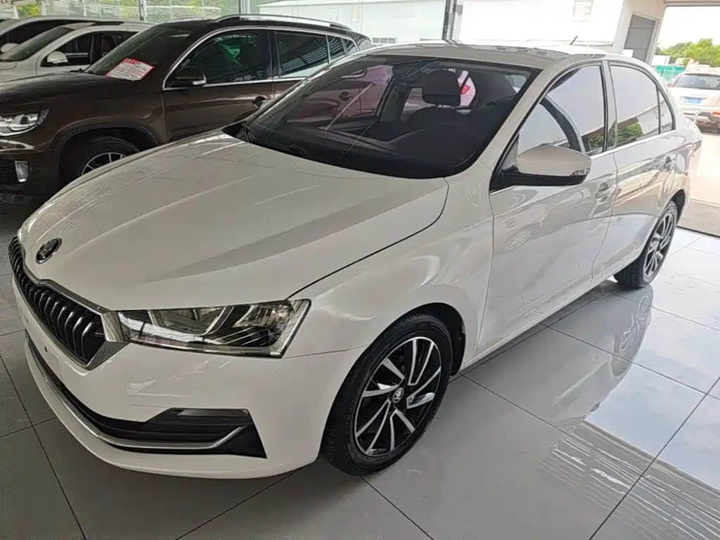 Skoda Rapid 2020 — фото 2