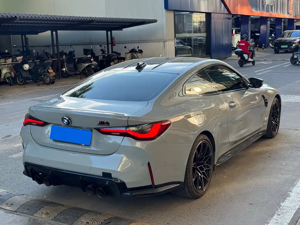 BMW M4 2022 — фото 12