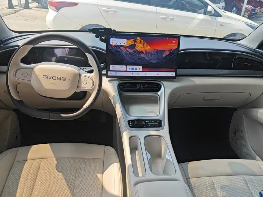 Geely Galaxy Starwish 2024 — фото 12