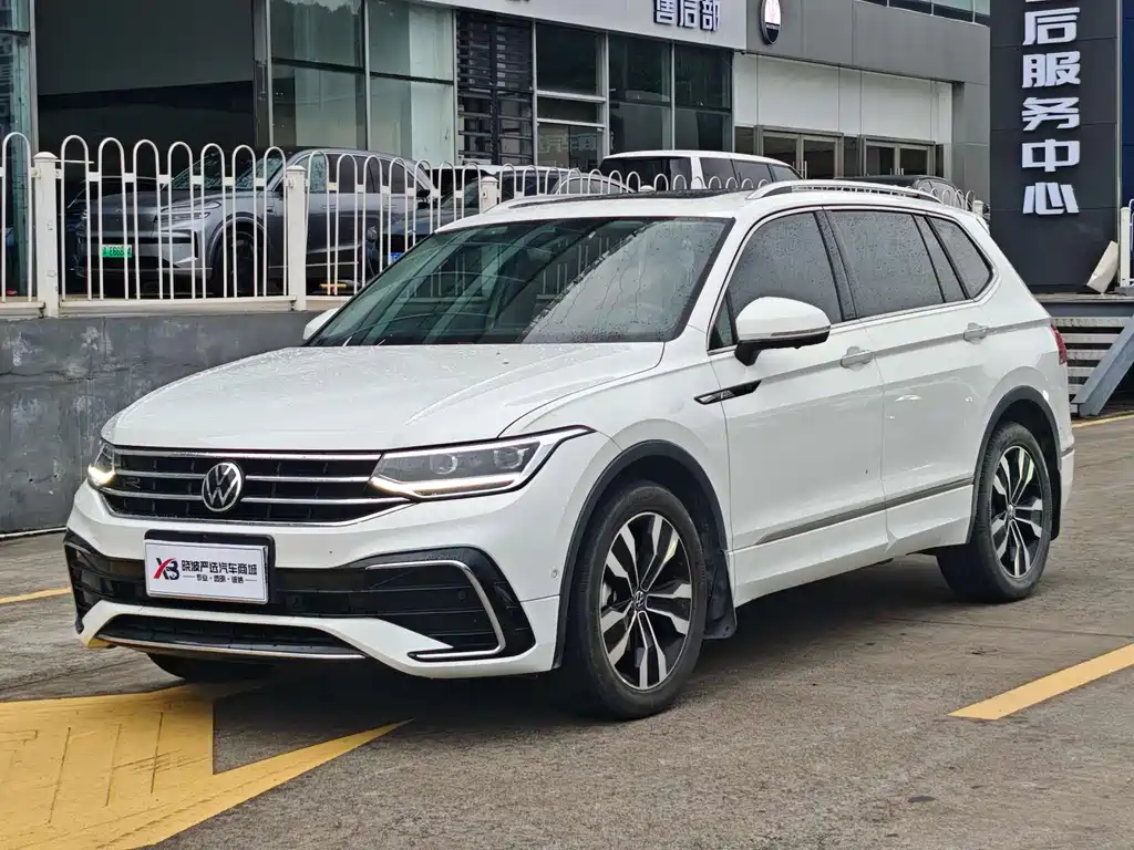 Volkswagen Tiguan L 2023