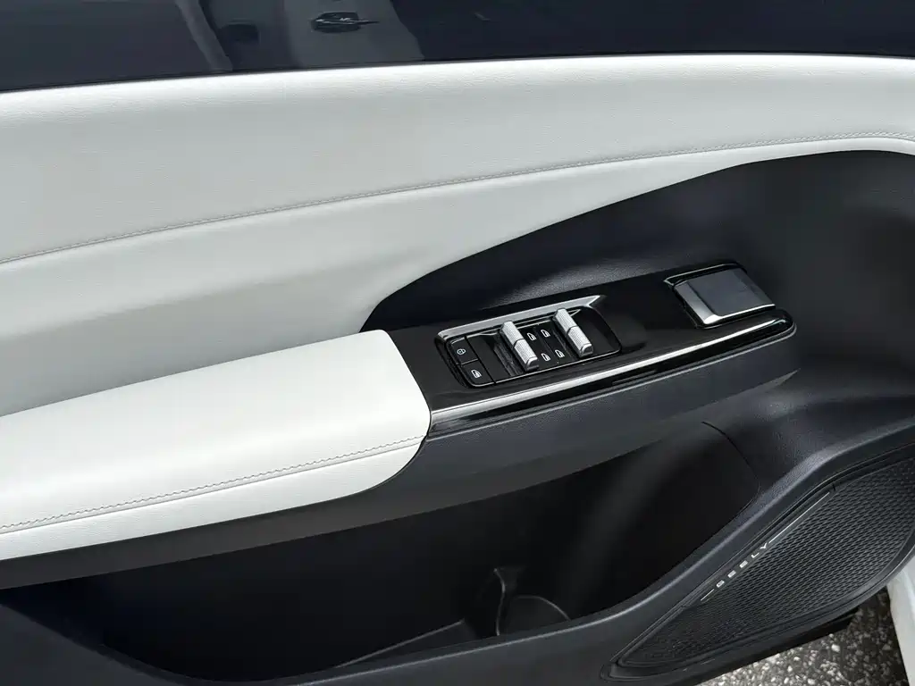 Geely Galaxy L7 2024 — фото 19