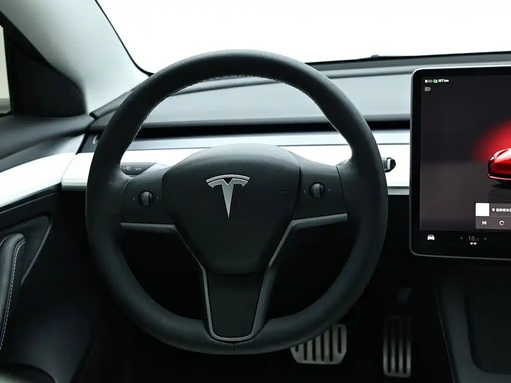 Tesla Model 3 2022 — фото 15