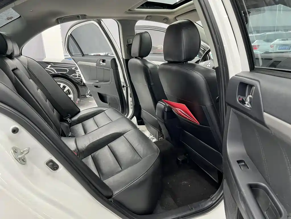 Mitsubishi Lancer EX 2017 — фото 12