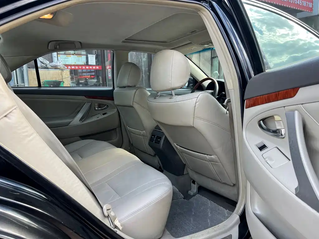 Toyota Camry 2007 — фото 10