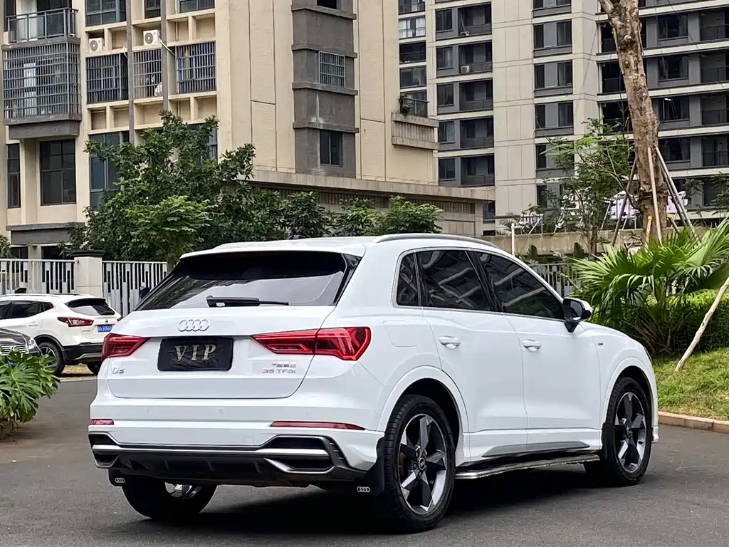 Audi Q3 2021 — фото 18