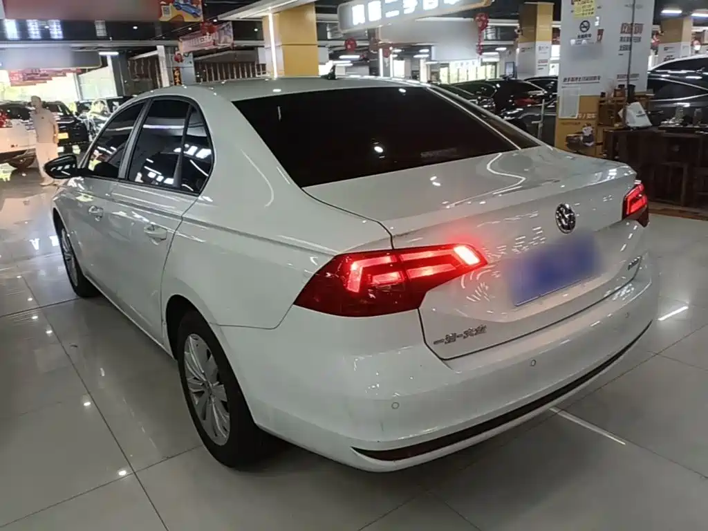 Volkswagen Bora 2023