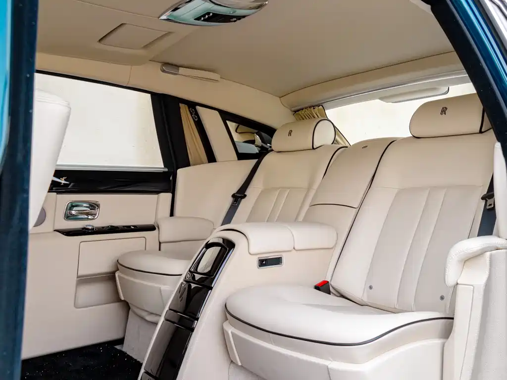 Rolls-Royce Phantom 2013 — фото 14