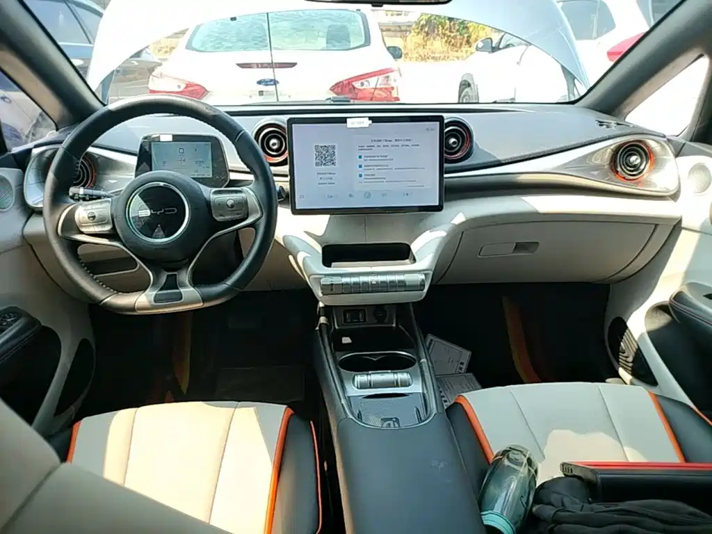 BYD Dolphin 2022 — фото 10
