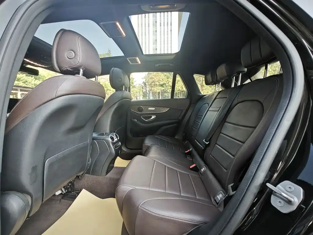 Mercedes-Benz GLC 2020 — фото 11
