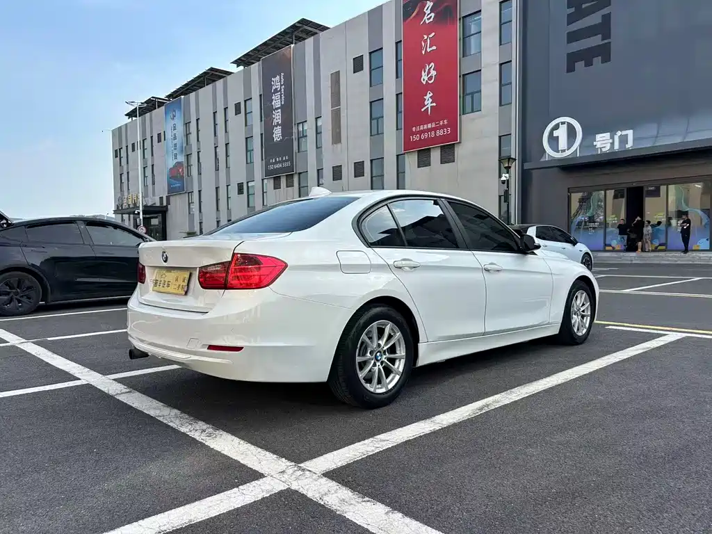 BMW 3 Series 2015 — фото 12