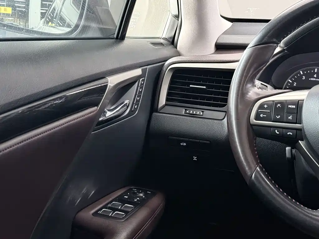 Lexus RX 2017 — фото 16