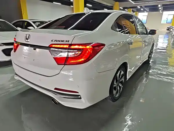Honda Crider 2016