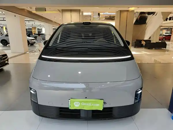 Li Auto MEGA 2025