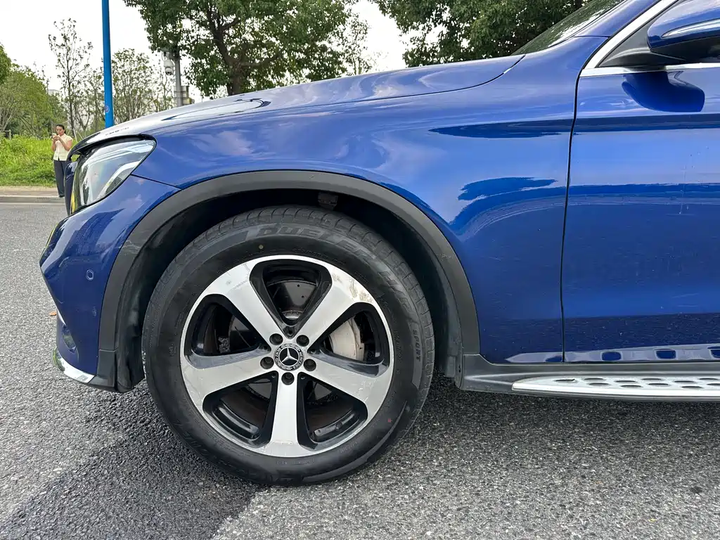 Mercedes-Benz GLC 2018 — фото 8