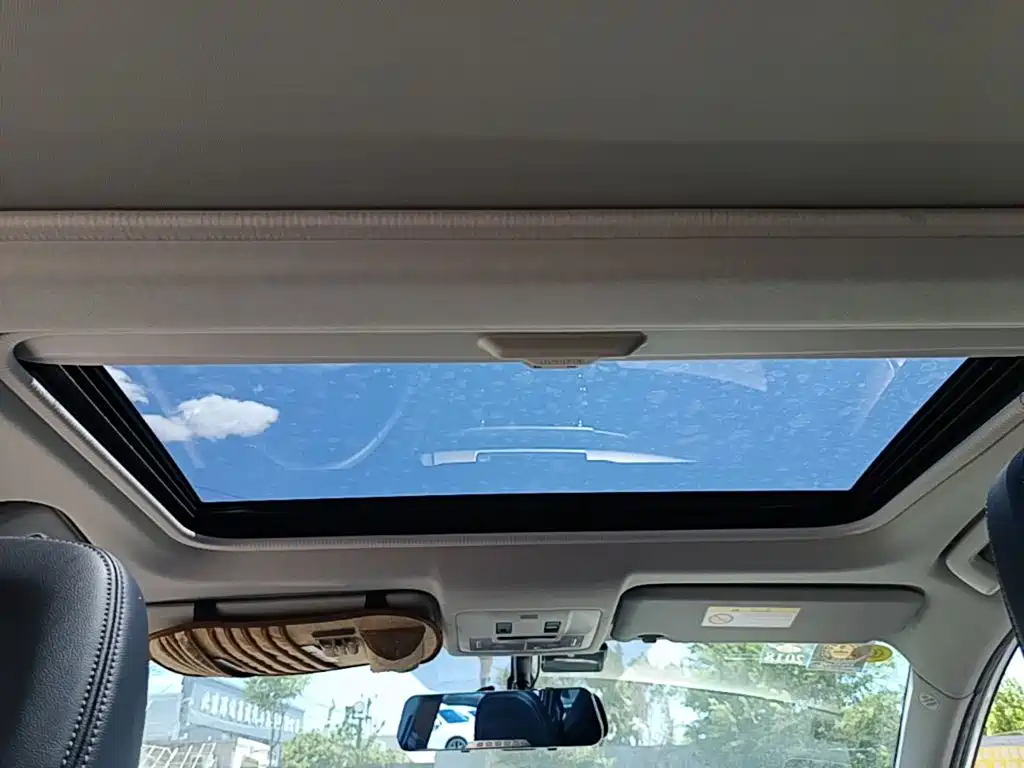 Toyota RAV4 2016 — фото 14