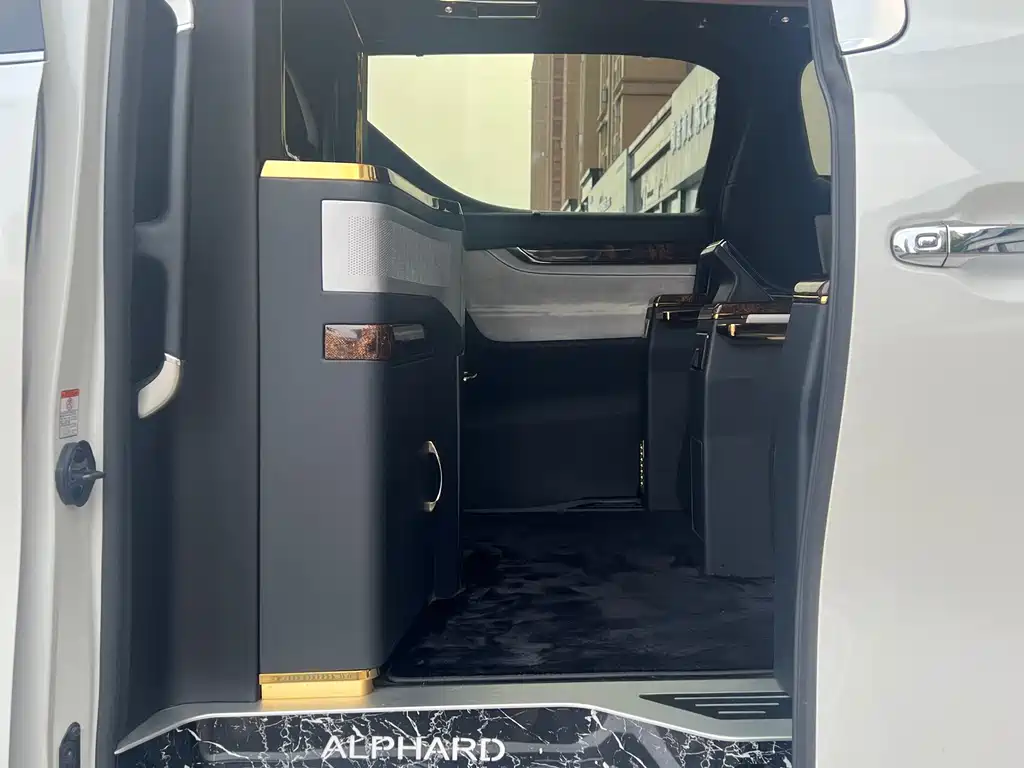 Toyota Alphard 2019 — фото 15