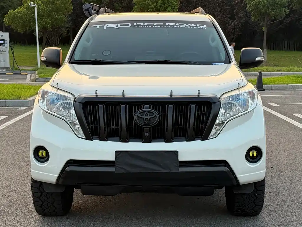 Toyota Prado 2016 — фото 3