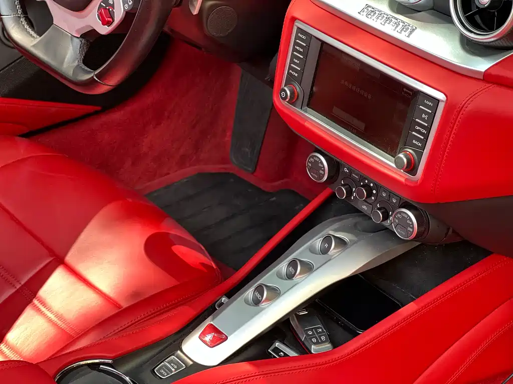 Ferrari California T 2016 — фото 14