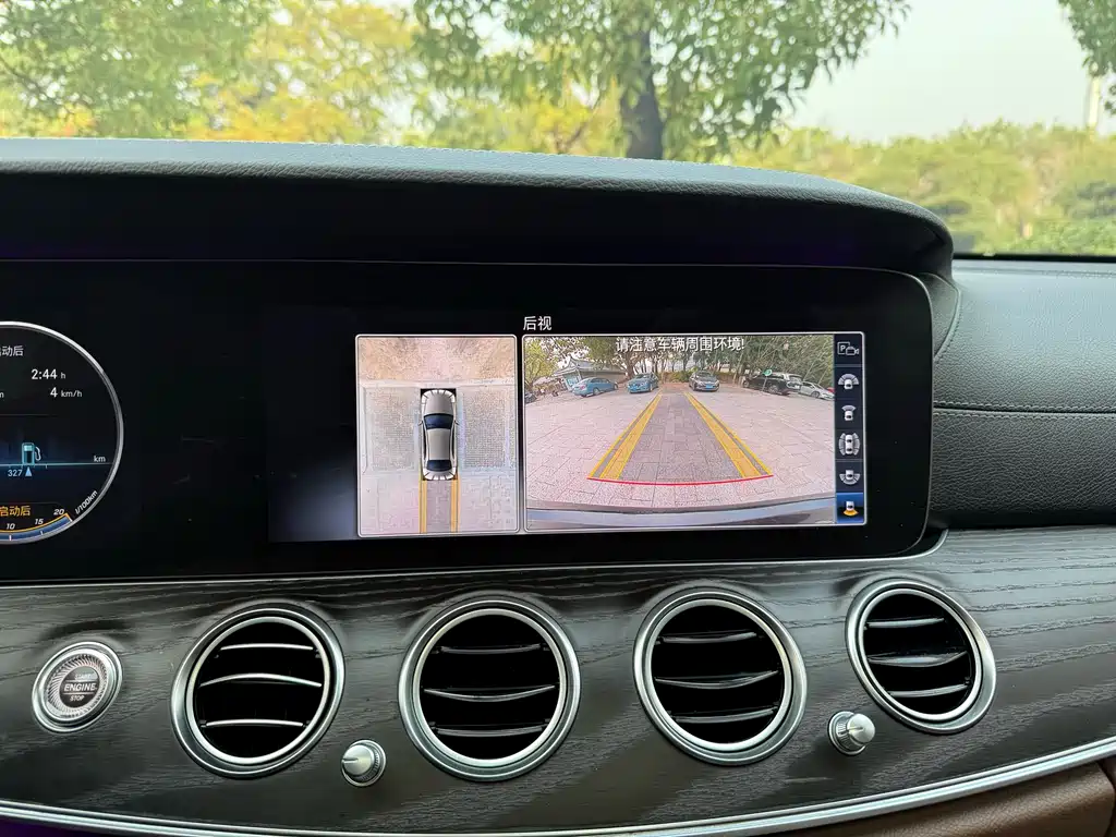 Mercedes-Benz E-Class 2019 — фото 18