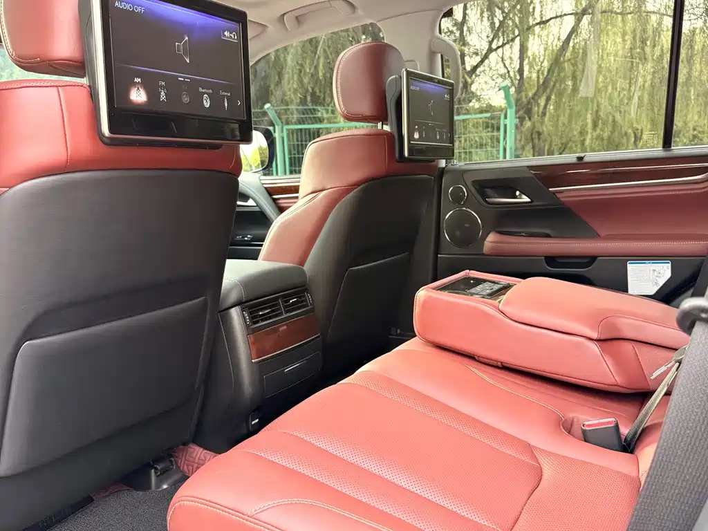 Lexus LX 2018 — фото 10