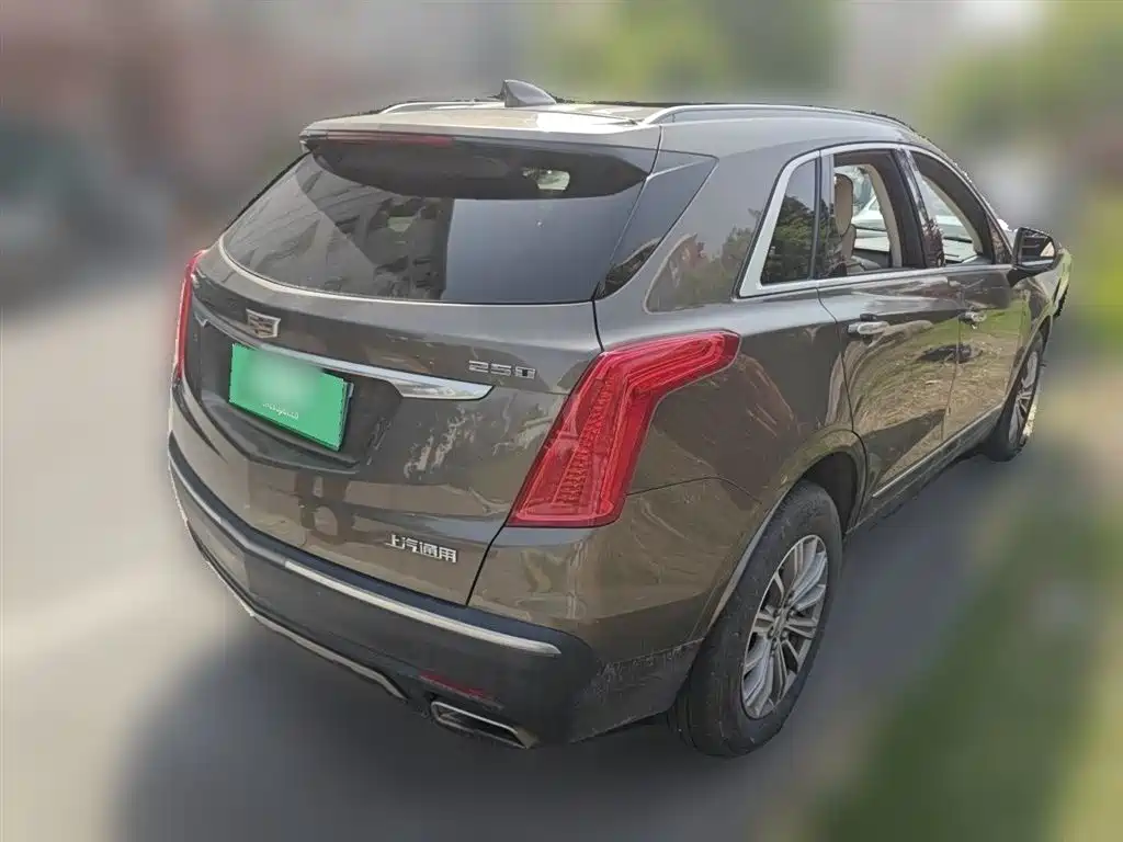 Cadillac XT5 2016 — фото 25