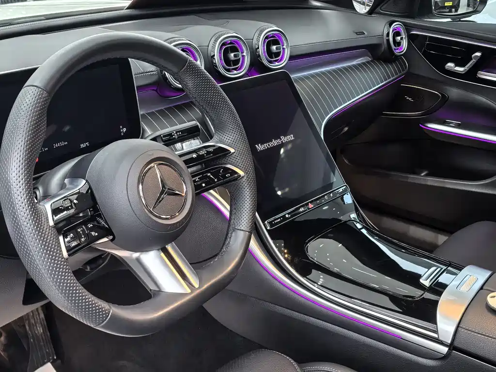 Mercedes-Benz C-Class 2024 — фото 13