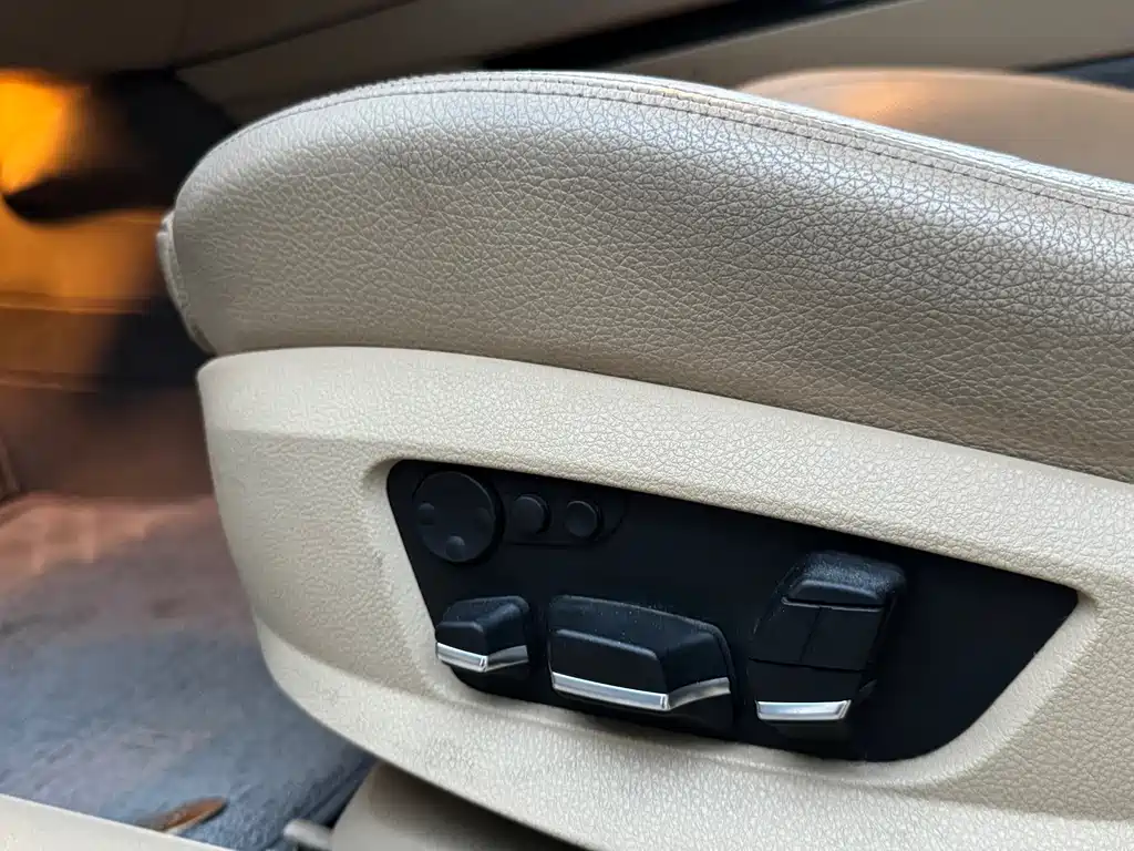 BMW 7 Series 2012 — фото 12