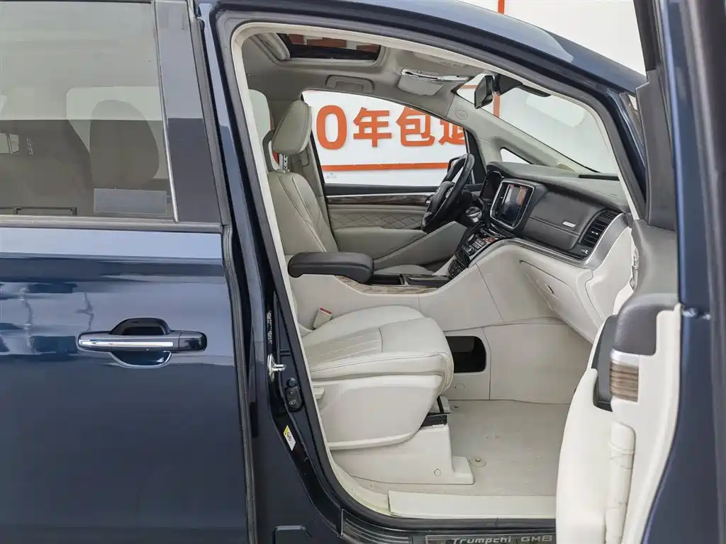 GAC Motor Trumpchi M8 2018 — фото 23
