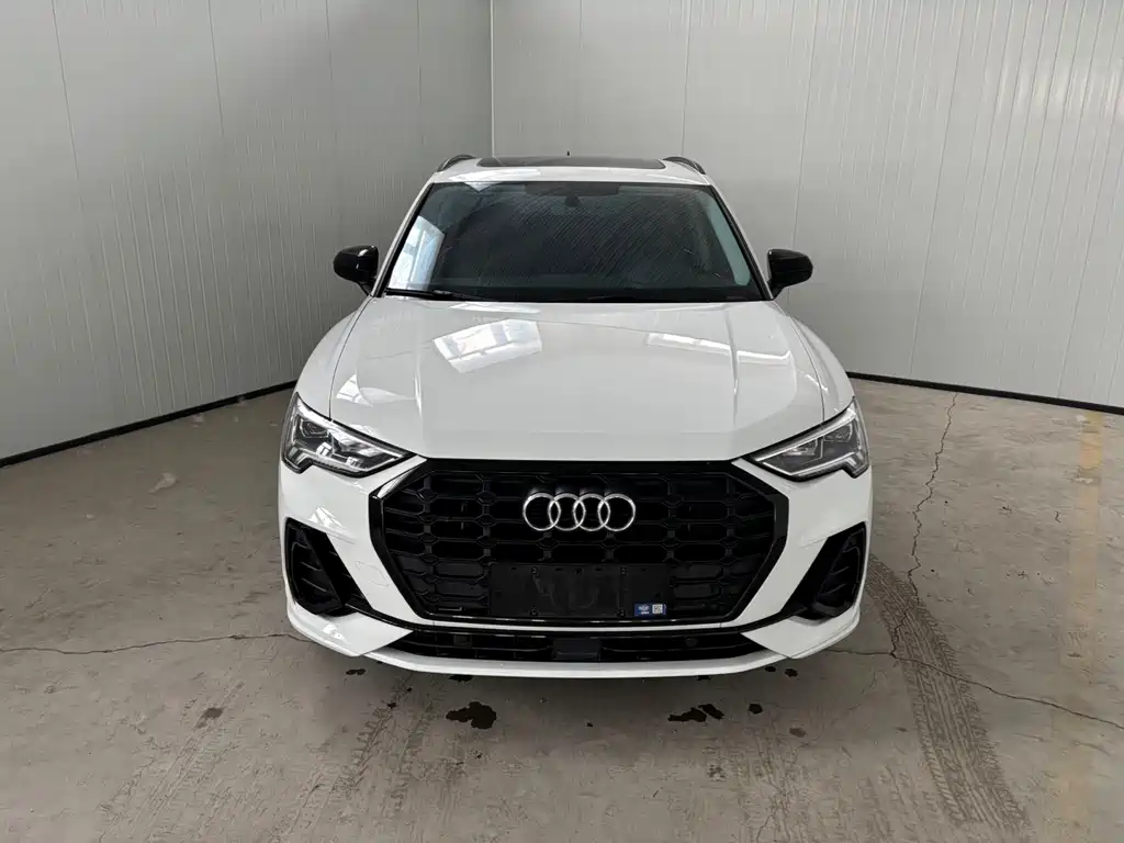 Audi Q3 2022 — фото 2