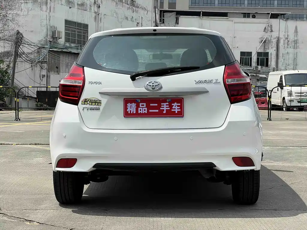 Toyota Yaris L 2017 — фото 6