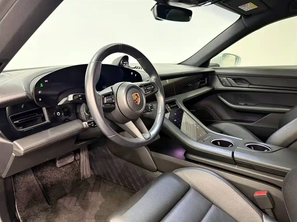 Porsche Taycan 2022 — фото 16