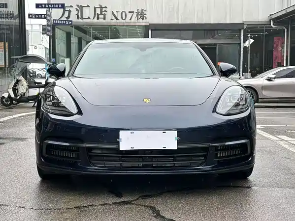 Porsche Panamera 2020