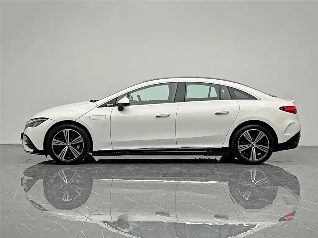 Mercedes-Benz EQE 2025