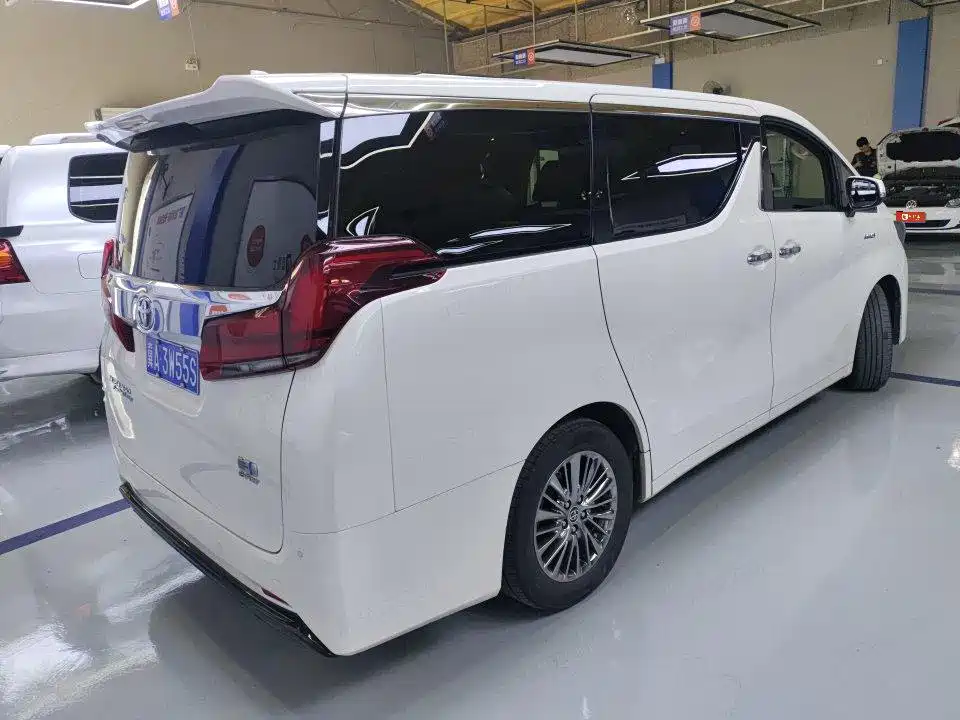 Toyota Alphard 2021 — фото 2