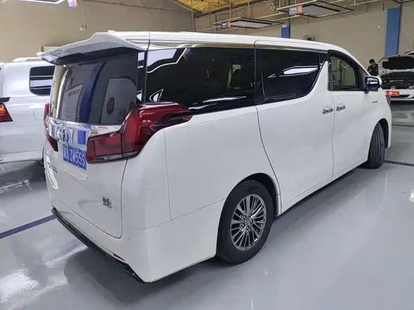 Toyota Alphard 2021
