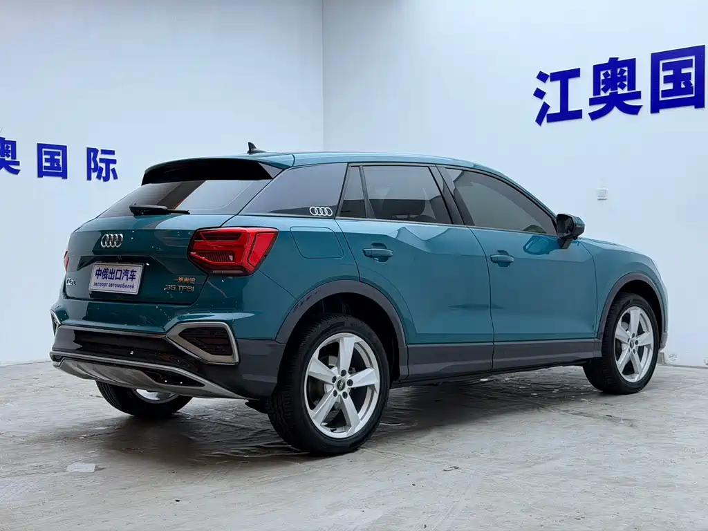 Audi Q2L 2023 — фото 20