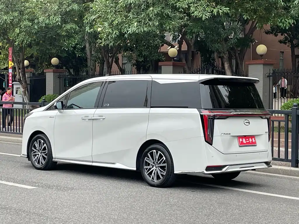 GAC Motor Trumpchi M8 2024 — фото 3