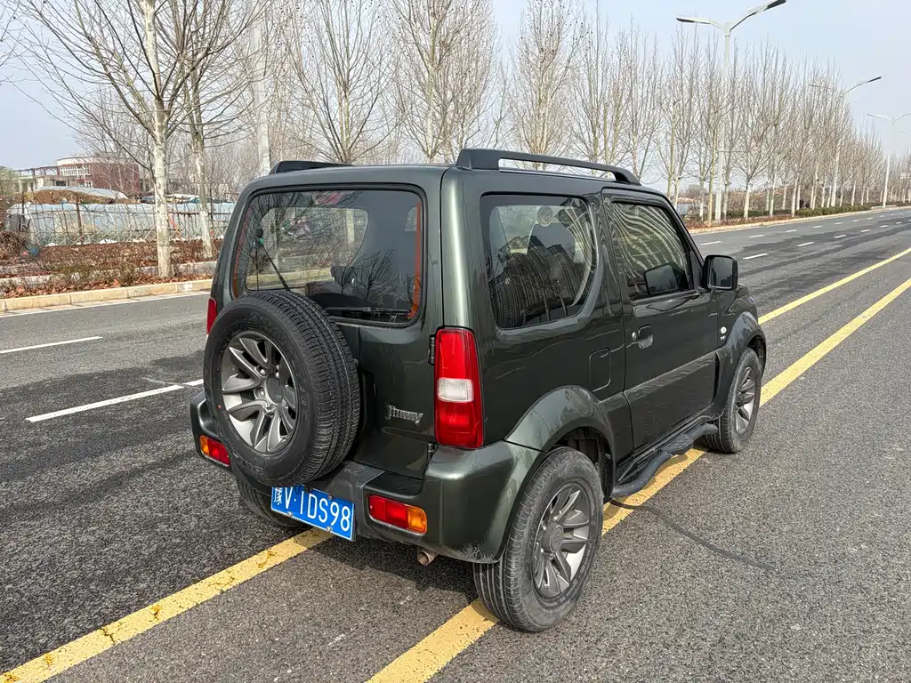 Suzuki Jimny 2017 — фото 5