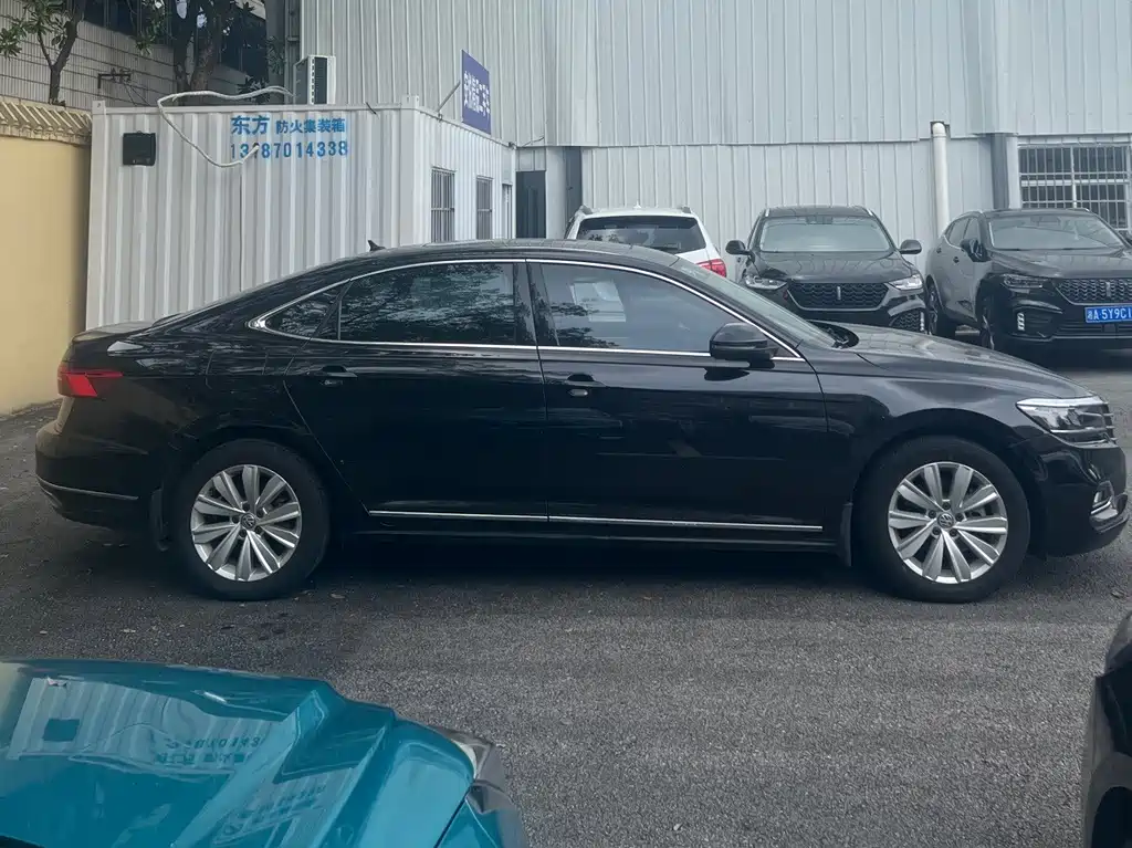 Volkswagen Passat 2019 — фото 16