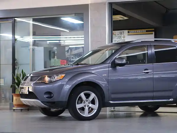 Mitsubishi Outlander 2009