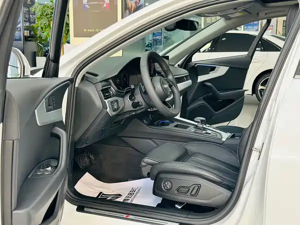 Audi A4L 2021