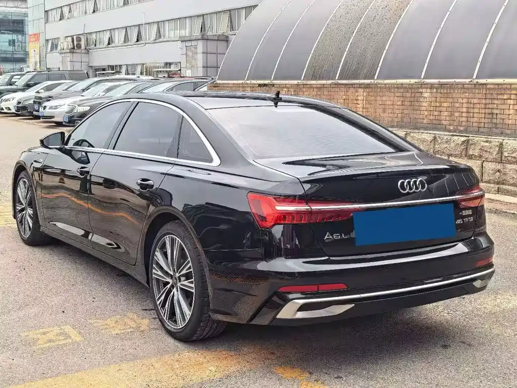 Audi A6L 2023 — фото 9