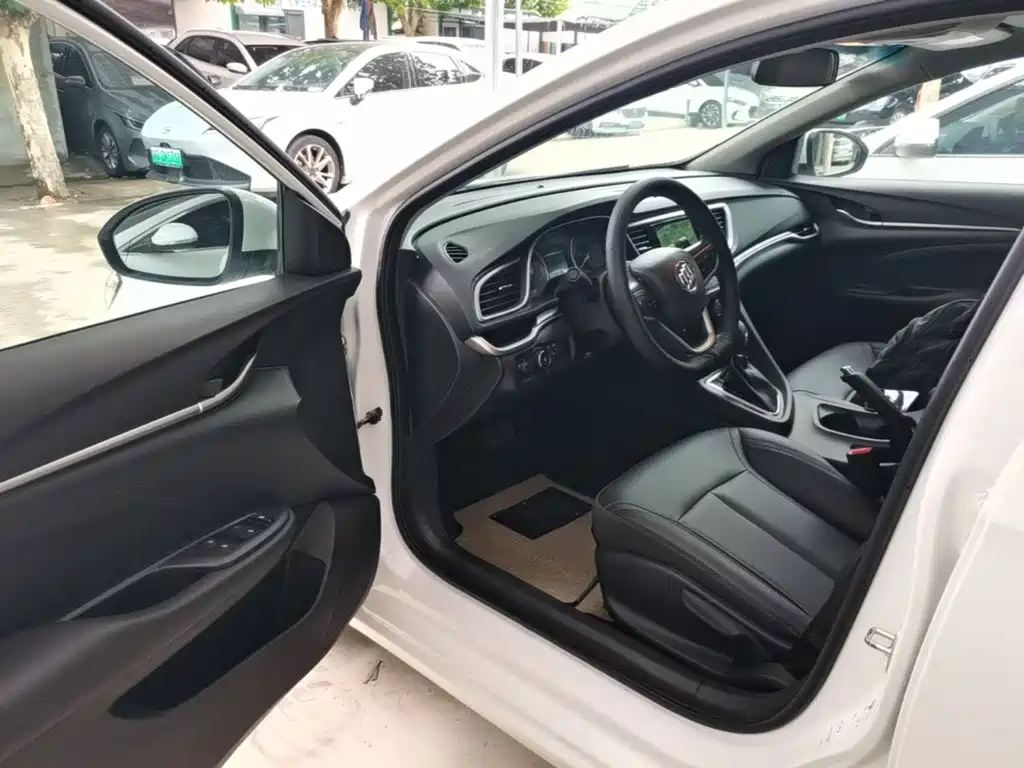 Buick Excelle 2022 — фото 16