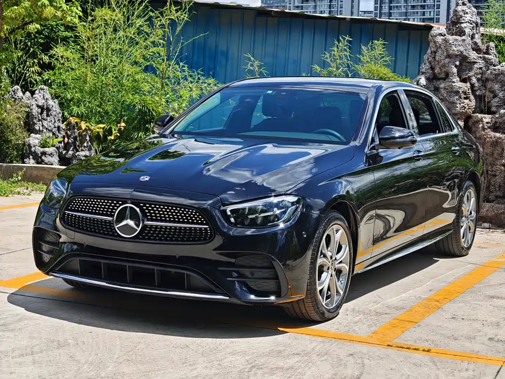 Mercedes-Benz E-Class 2021