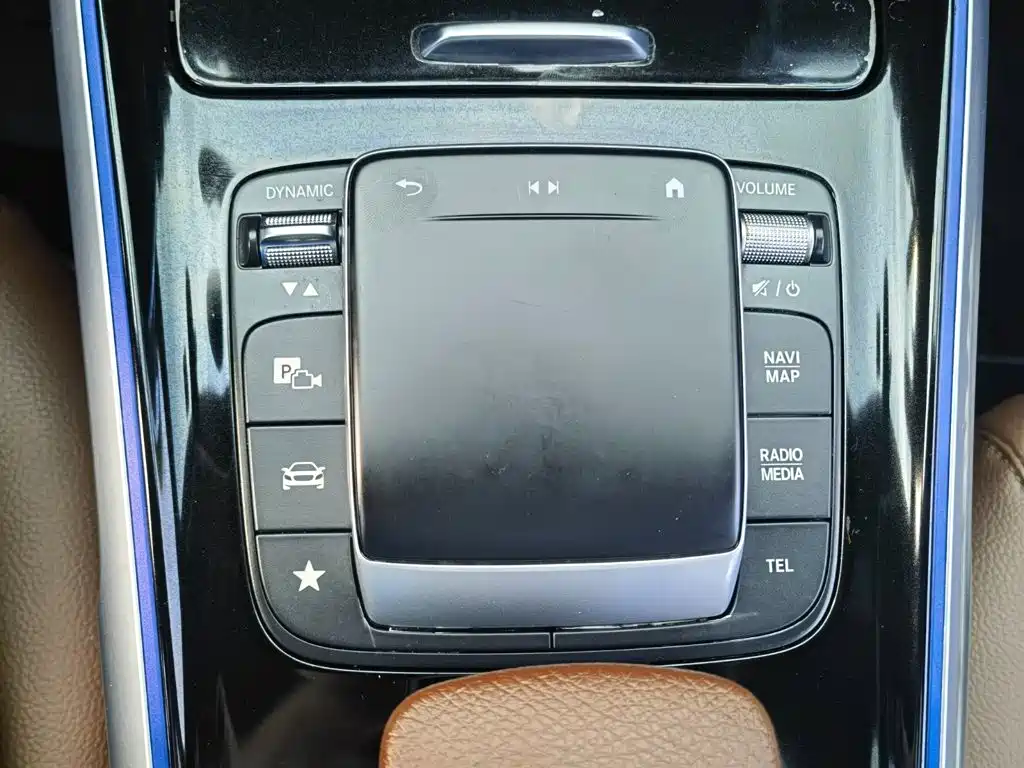 Mercedes-Benz GLB 2022 — фото 24