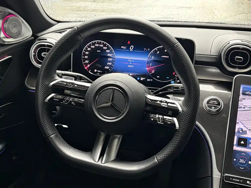 Mercedes-Benz C-Class 2024 — фото 13