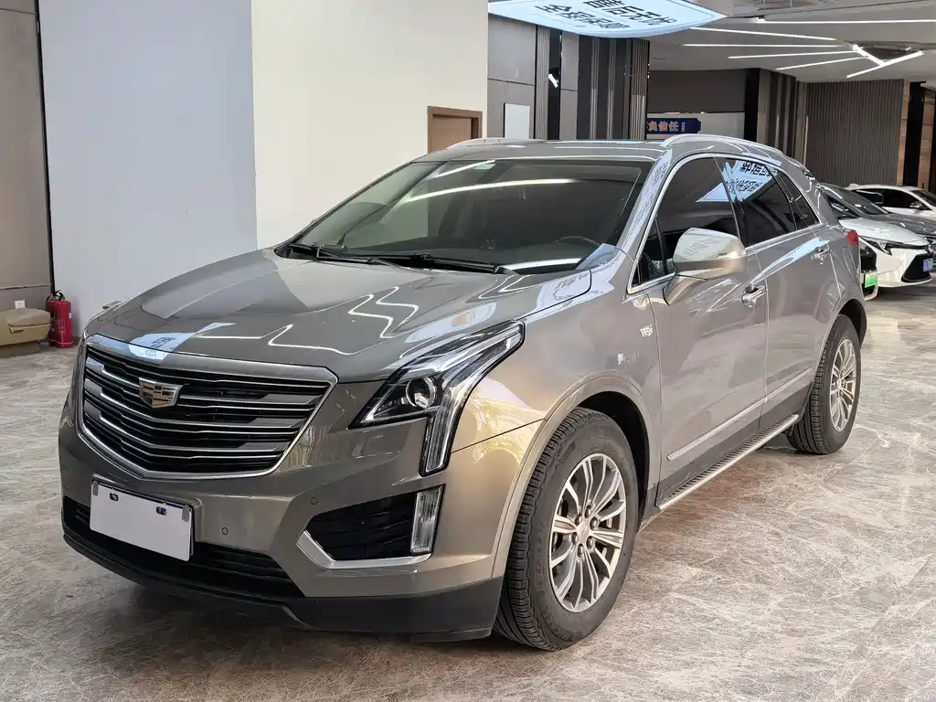 Cadillac XT5 2017 — фото 1
