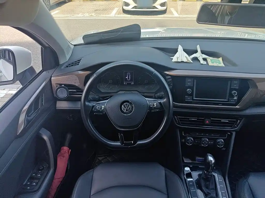 Volkswagen Tharu 2019