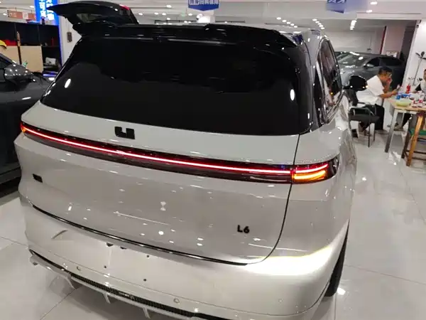 Li Auto L6 2024