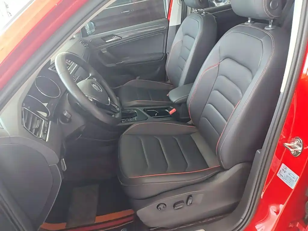 Volkswagen Tiguan L 2018 — фото 15